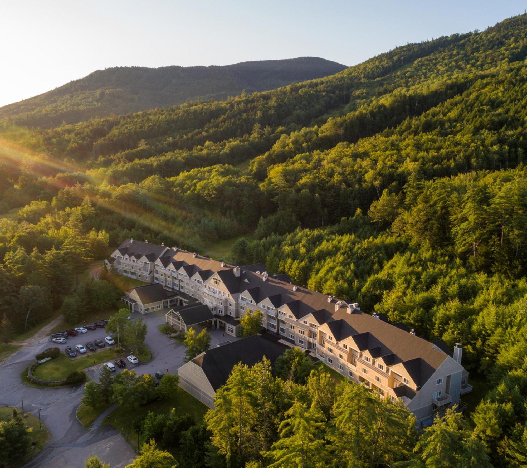 Grand Summit Hotel At Attitash Bartlett Exterior photo